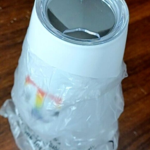 T-Mobile Pride Tumblers Insulated -  T mobile Cup Mug with Sipper Lid -NEW- - Picture 4 of 9